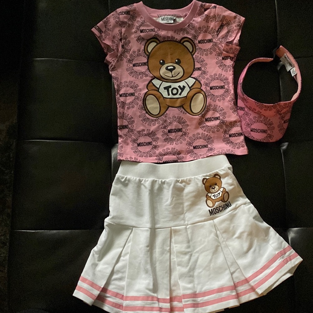 Moschino Shirt,skirt Visor & shoes
